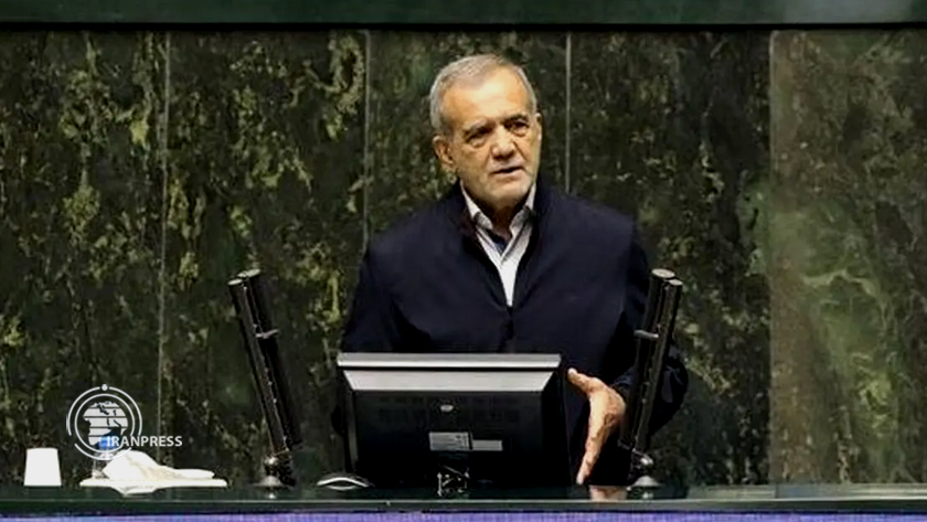 Iranpress:  پزشکیان: متوسط افزایش حقوق در بودجه ۲۸درصد است