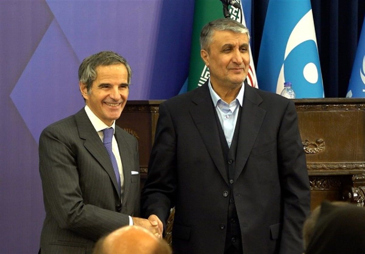 Iranpress: هشدار ایران درباره سیاسی کاری تروئیکای اروپایی