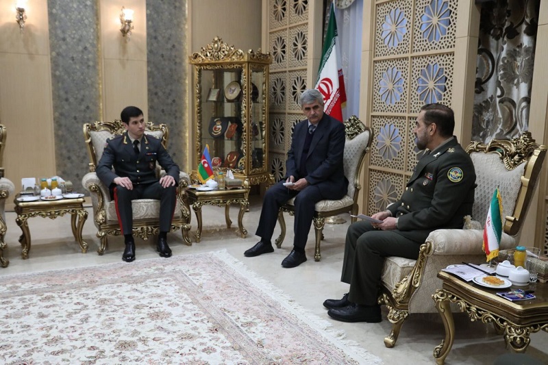 Iranpress: آشتیانی: جمهوری‌آذربایجان جایگاه مهمی در سیاست دفاعی ایران دارد