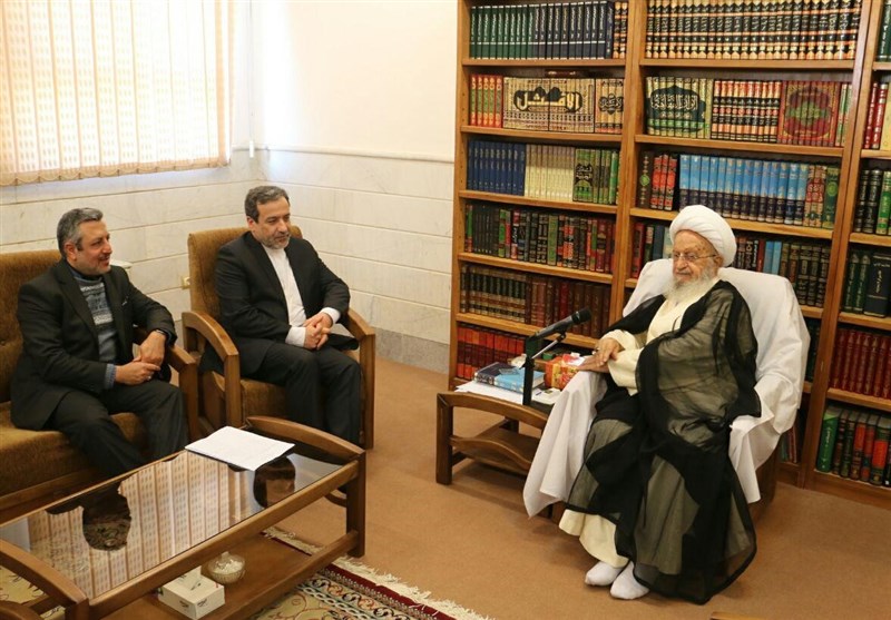 Iranpress: دیدار وزیر امور خارجه با آیت الله مکارم شیرازی