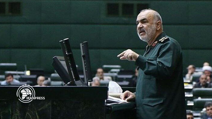 Iranpress: جلسه غیرعلنی مجلس با حضور فرمانده کل سپاه