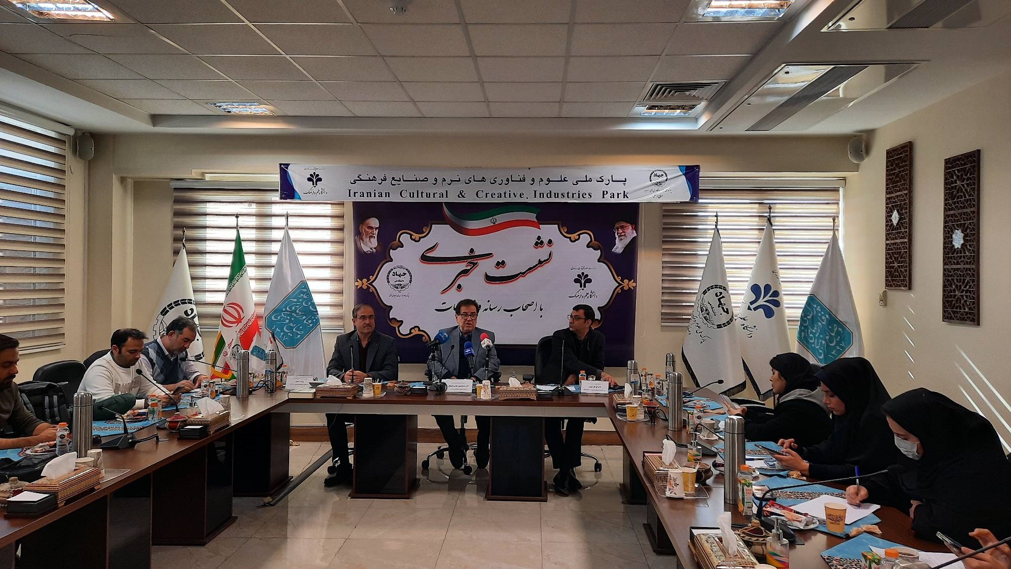 Iranpress: نشست تخصصی فعالان حوزه تولید محتوای هوش مصنوعی