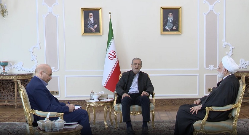 Iranpress: نشست سران قوا به میزبانی پزشکیان برگزار شد