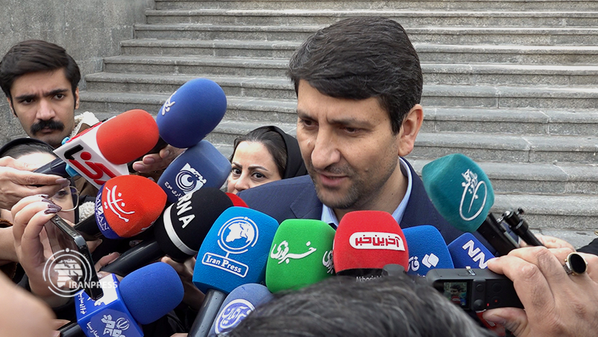 Iranpress: تأکید وزیر ارتباطات بر پیشبرد دیپلماسی فناوری
