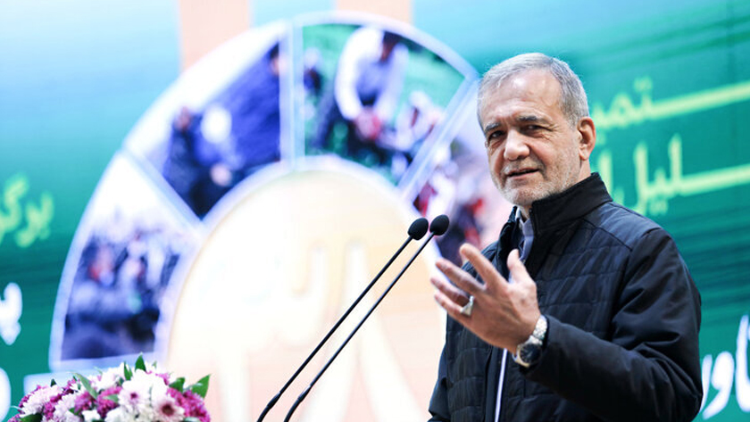 Iranpress: قول مسعود پزشکیان به مردم خوزستان برای حل مشکلات استان