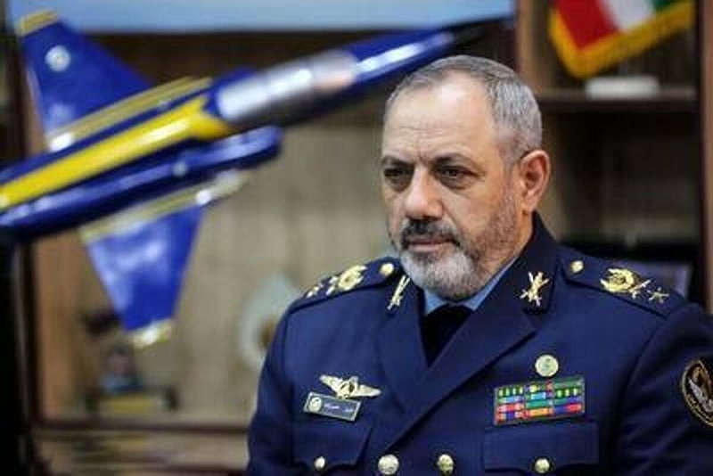 Iranpress: نصیرزاده: وزارت دفاع، پشتیبان شرکت‌های دانش بنیان و خصوصی است