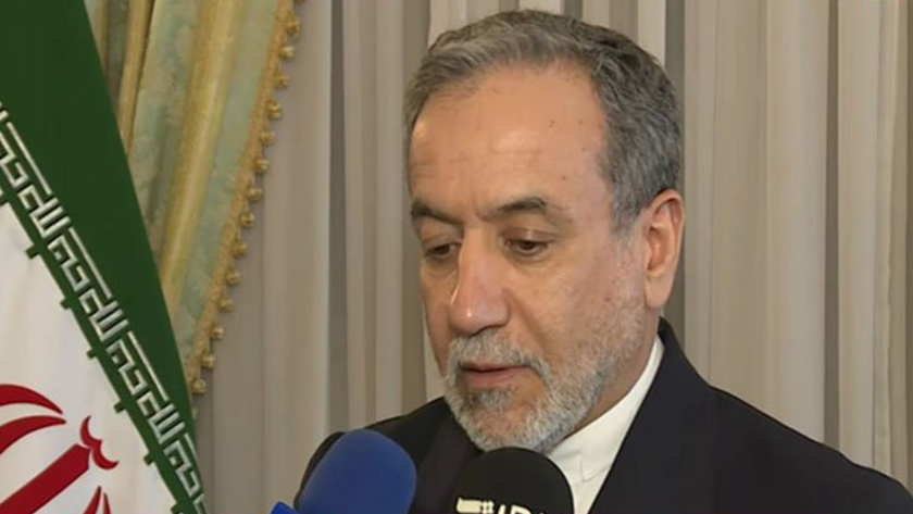 Iranpress: عراقچی: مذاکرات رو به جلو بود/ آمریکایی‌ها هیچ بحث غیرمرتبط با هسته‌ای را مطرح نکردند