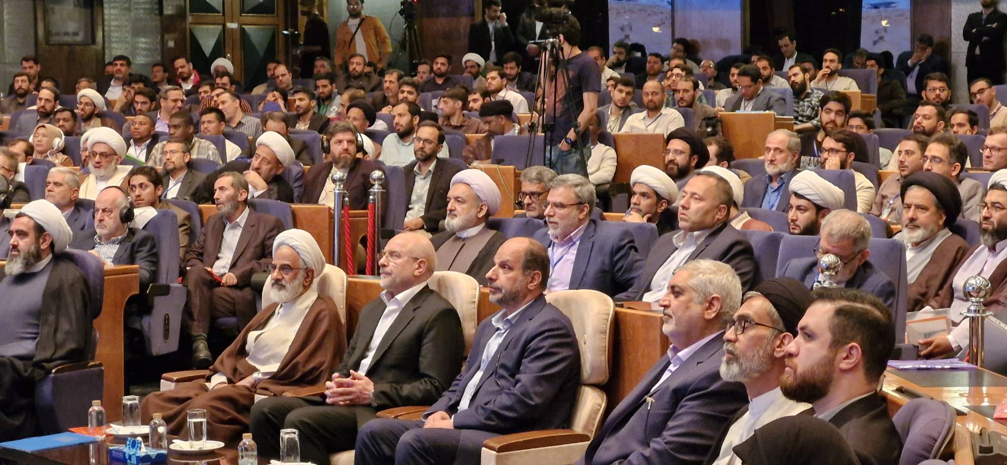 Iranpress: همایش علوم انسانی - اسلامی، بستری برای تبادل نظر میان اندیشمندان و پژوهشگران