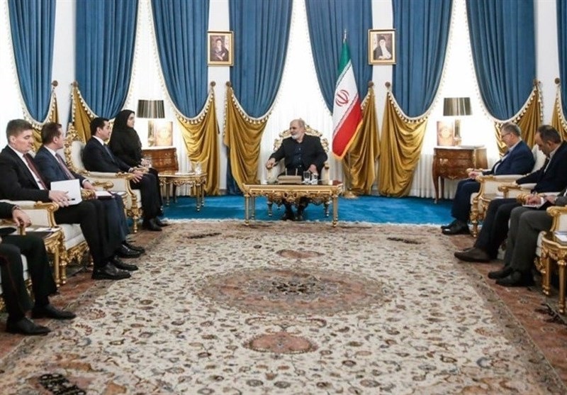 Iranpress: تأکید ایران و جمهوری آذربایجان بر تسریع در احداث مسیرهای ترانزیتی