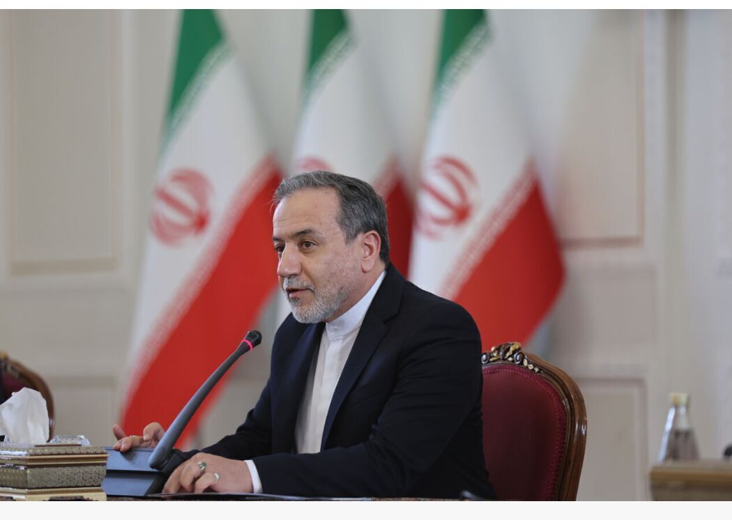 Iranpress: عراقچی در نشست سازمان همکاری اسلامی در استانبول شرکت می کند