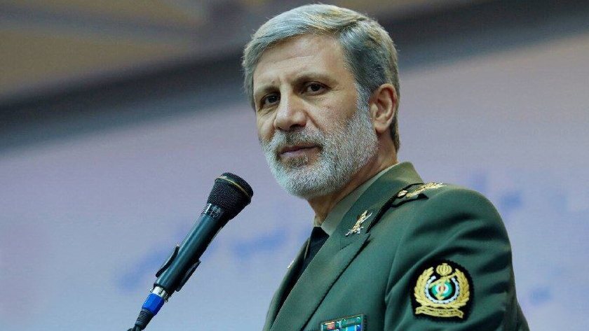 Iranpress: سرلشکر حاتمی: نیروهای مسلح ایران با آمادگی کامل در برابر تهدیدات دشمن ایستاده‌اند