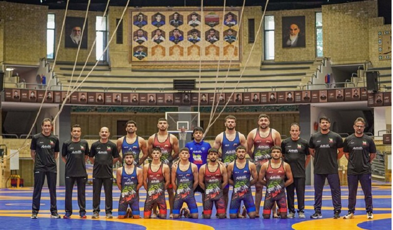 Iranpress: قهرمانی مقتدرانه تیم ملی کشتی فرنگی جوانان ایران در جهان