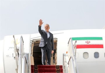 Iranpress: پزشکیان عازم نیویورک شد 