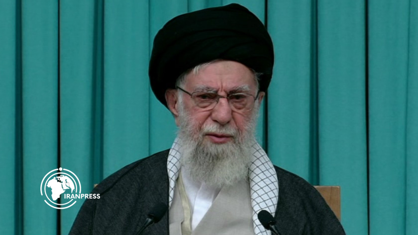 Iranpress: رهبر انقلاب: در وضع کنونی، مذاکره با دولت آمریکا هیچ کمکی به منافع ملی ما نمی‌کند