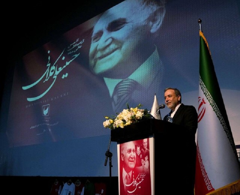 Iranpress: عراقچی: پیگیر صدور روادید نمایندگان ایران برای قرعه‌کشی جام جهانی هستیم