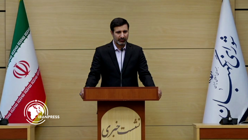Iranpress: لایحه حمایت از ایرانیان خارج از کشور مغایر با موازین شهر و قانون اساسی شناخته نشد