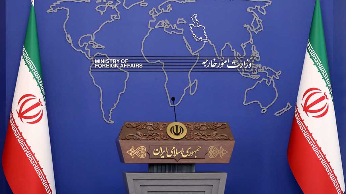 Iranpress: وزارت امور خارجه: قطعنامه شورای حکام علیه ایران «غیرقانونی و غیرموجه» است