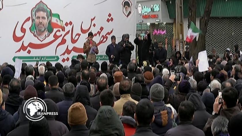 Iranpress: تشییع باشکوه شهدای امنیت در قزوین به یاد شهید حاتم عبدی