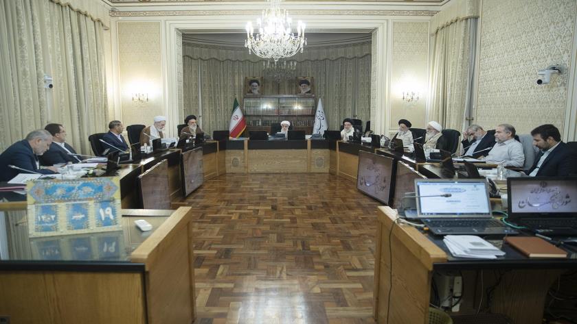 Iranpress: لایحه عفاف و حجاب با ابهامات شورای نگهبان به مجلس برگشت