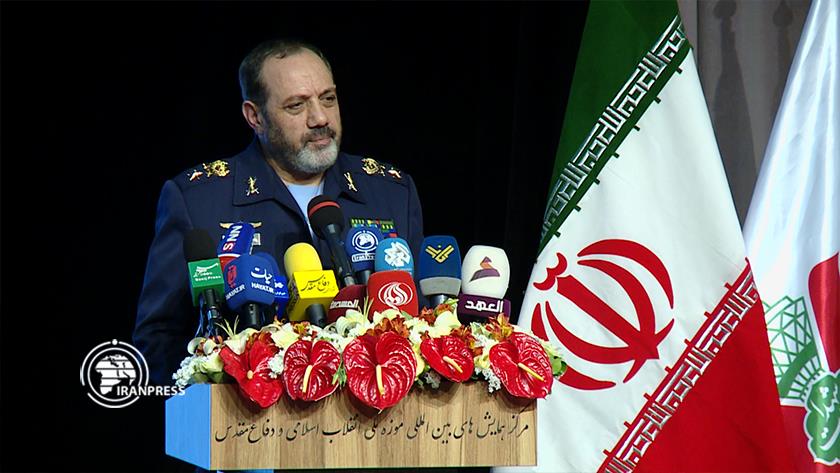 Iranpress: نصیرزاده: عرصه اصلی نبرد در حوزه جنگ شناختی است