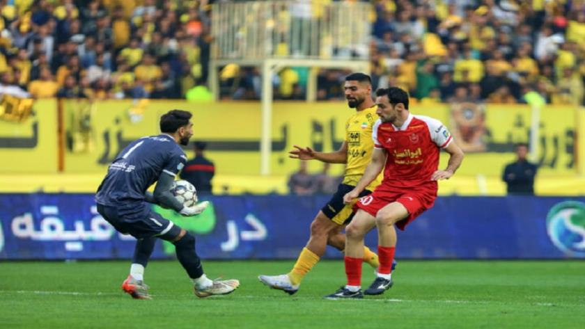 Iranpress: برتری سپاهان مقابل پرسپولیس در دیدار حساس هفته دهم لیگ برتر فوتبال