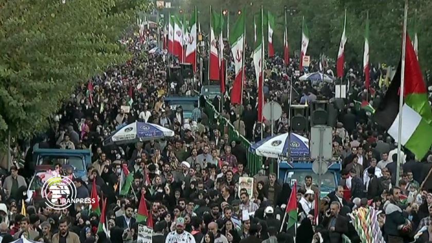 Iranpress: ببینید: تجمع مردم تهران در حمایت از مردم مظلوم غزه