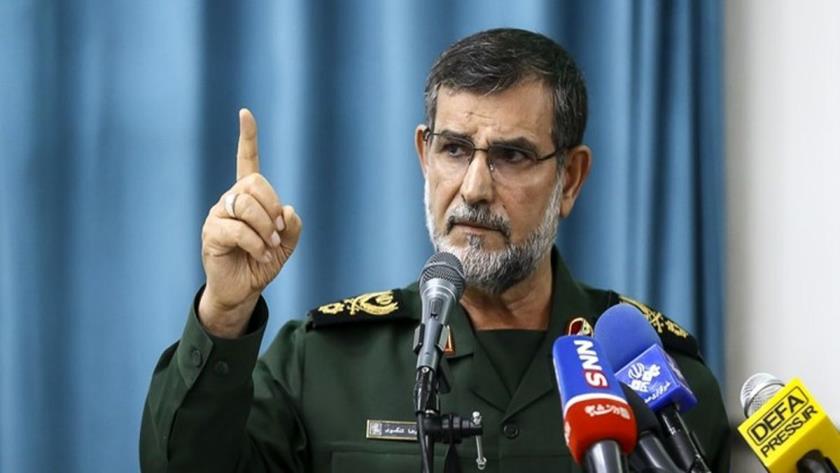 Iranpress: دریادار تنگسیری: نیروی دریایی ارتش و سپاه به قدرتی پیش رونده تبدیل شده‌اند