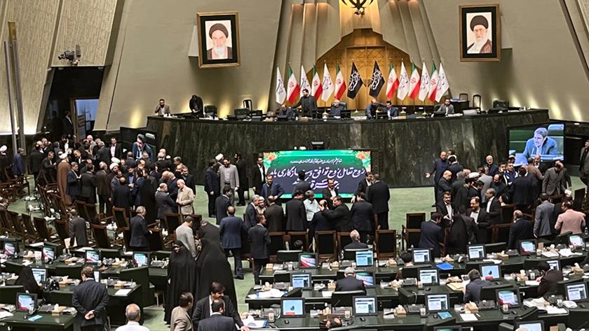 Iranpress: حضور رئیس‌ جمهور در مجلس برای تقدیم لایحه بودجه 1403