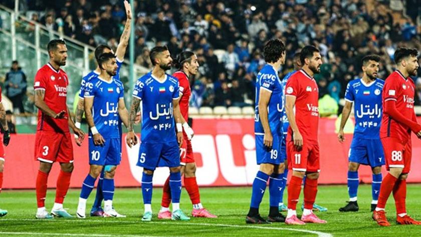 Iranpress: پیروزی پرگل استقلال مقابل نساجی و صعود به صدر جدول/ رحمتی استعفا داد
