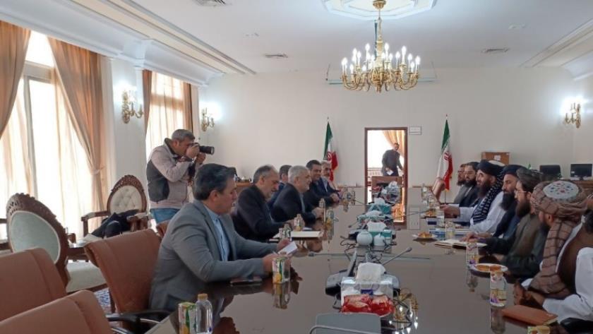 Iranpress: تاکید ایران و افغانستان بر اجرایی کردن سازوکارهای حل مشکلات مهاجران
