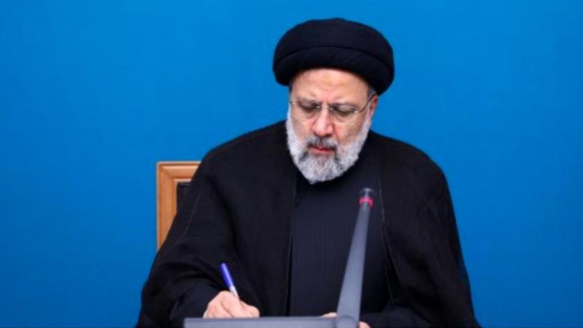 Iranpress: پیام تسلیت رئیسی درپی شهادت سردار سیدرضی