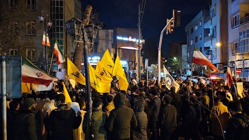 Iranpress: مردم تهران خواستار انتقام خون شهید سیدرضی از رژیم صهیونیستی شدند