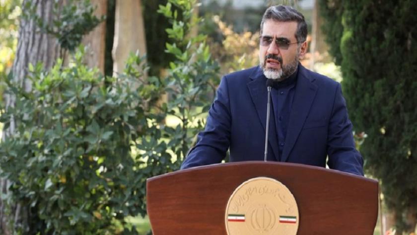 Iranpress: وزیر ارشاد خبر داد: رونمایی از سمفونی حاج قاسم هفته آینده