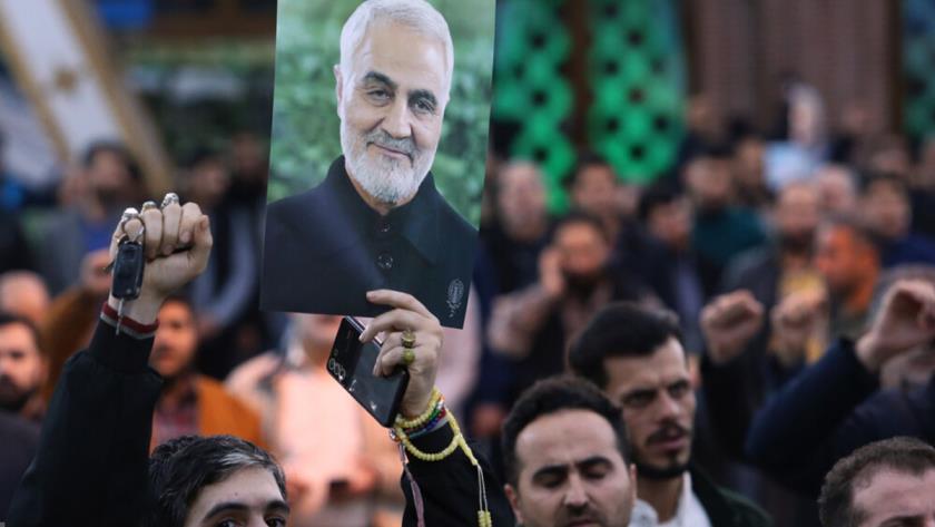 Iranpress: خروش مردم ولایت‌مدار ایران در محکومیت جنایت تروریستی گلزار شهدای کرمان