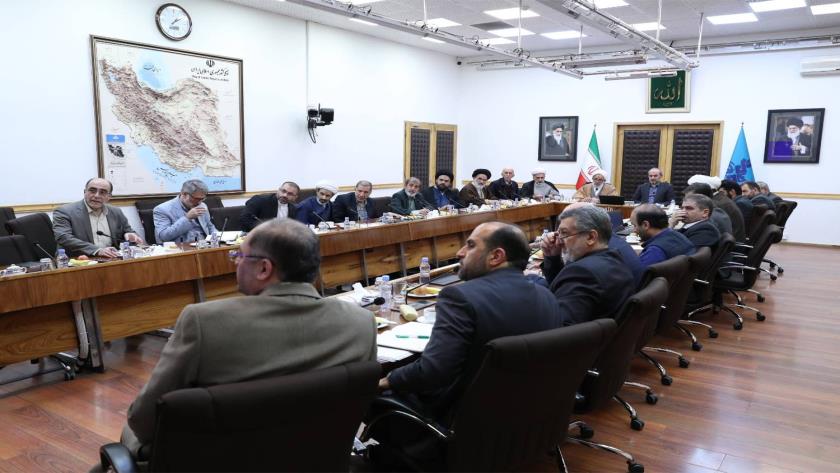 Iranpress: بسیج امکانات رسانه ملی برای تبلیغات انتخابات