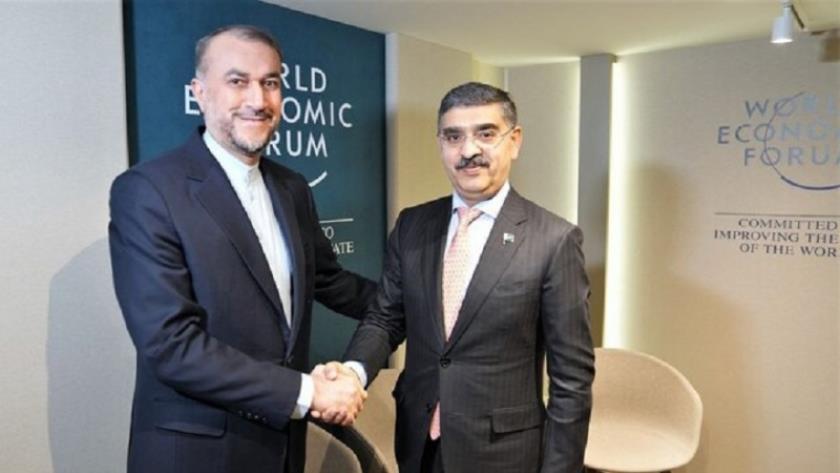 Iranpress: تاکید ایران و پاکستان بر مبارزه با تروریسم