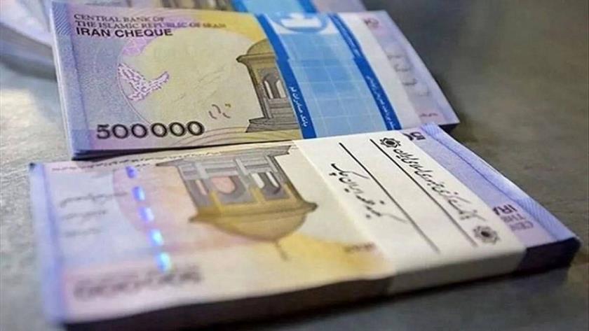 Iranpress: عیدی کارمندان تا هفته آینده پرداخت می‌شود