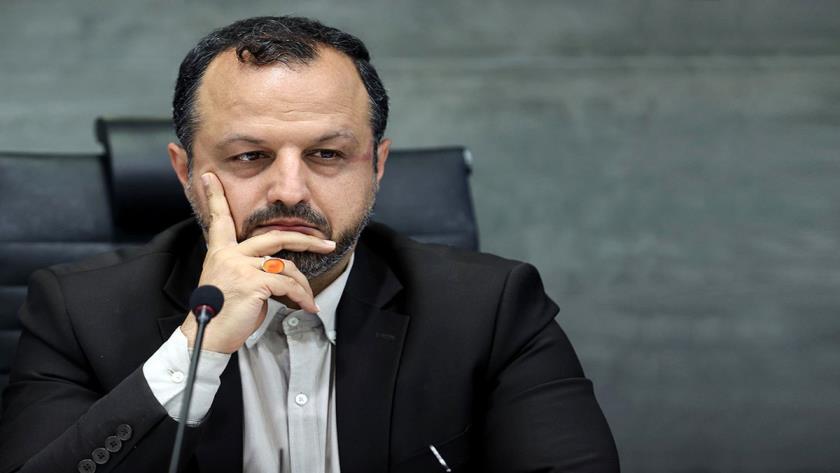 Iranpress:  وزیر اقتصاد: لزوم همکاری بخش خصوصی و دولت برای تنظیم بازار شب عید