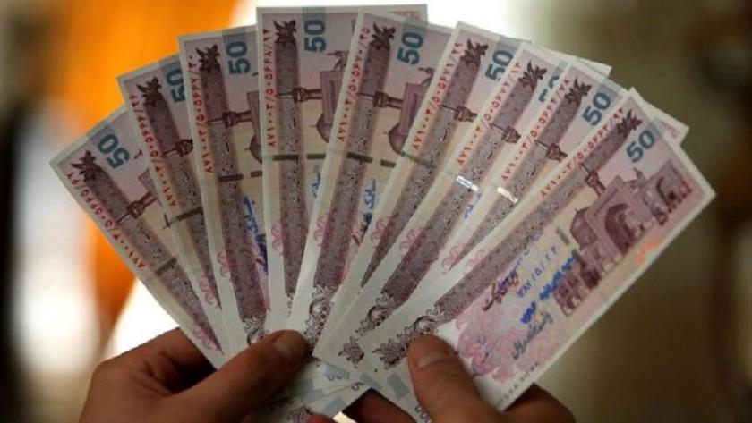 Iranpress: افزایش ۴۰درصدی پاداش پایان سال کارکنان و بازنشستگان دولت