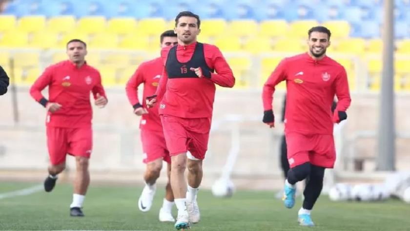 Iranpress: پرسپولیس بدون مصدوم به تراکتور رسید