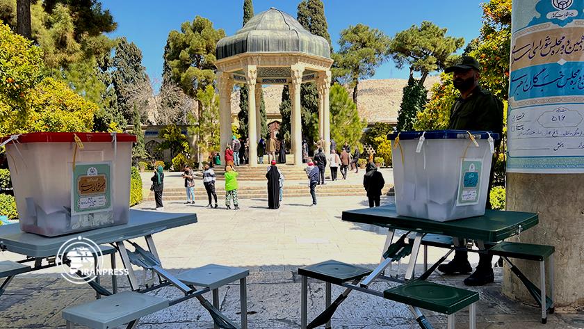 ایران پرس: خاطره‌‌سازی انتخابات در کنار زیبایی رنگارنگ حافظیه‌‌شیراز 