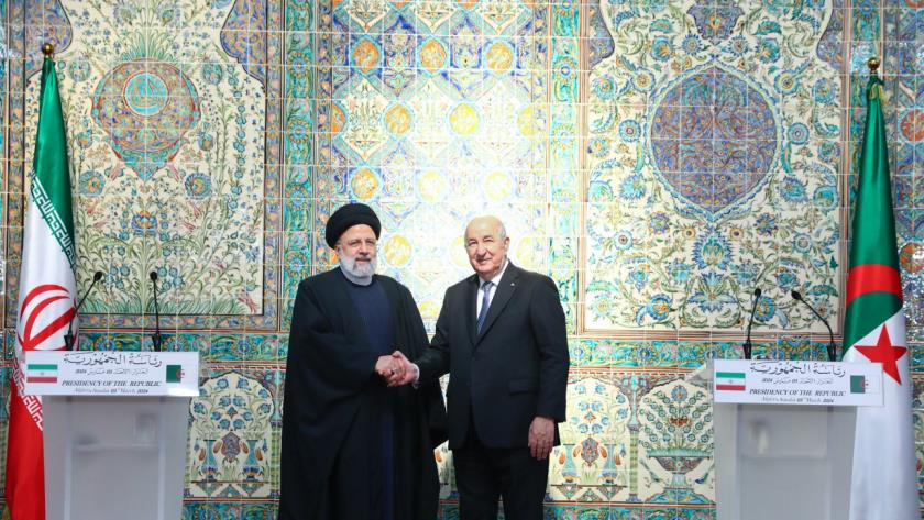Iranpress: ابراز رضایت سران ایران و الجزایر از کیفیت گفتگوها و نتایج مثبت سفر رئیسی