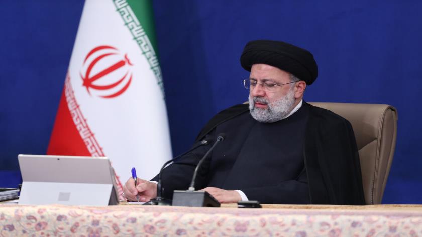 Iranpress: رئیسی اصلاحیه بندی از بودجه را ابلاغ کرد