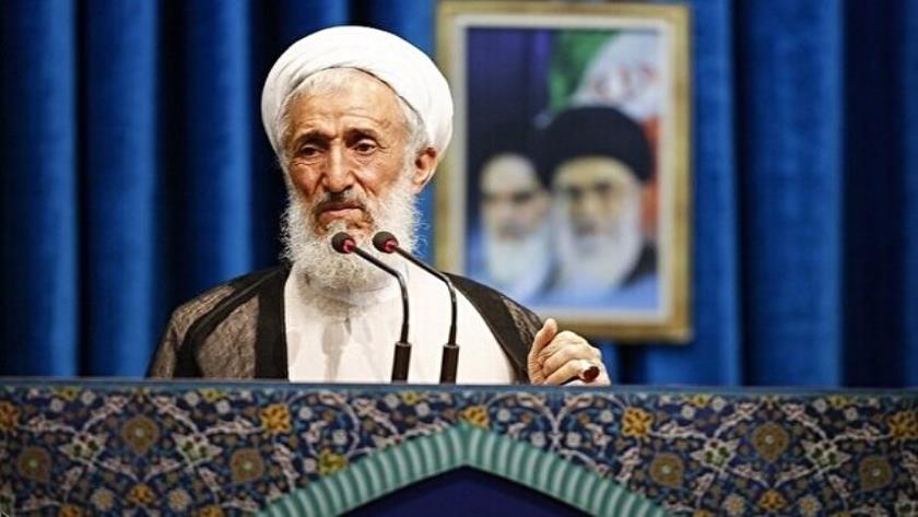 Iranpress:  خطیب نماز جمعه تهران: مسئله اول جهان اسلام، مسئله غزه و فلسطین است
