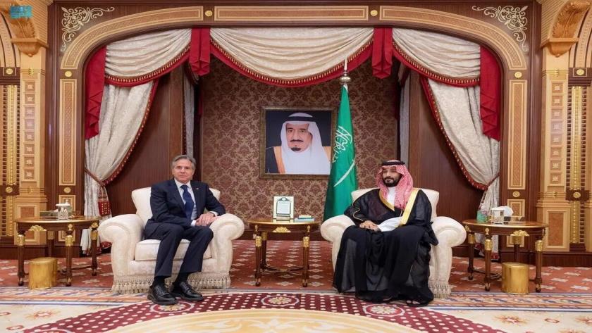 Iranpress: بن‌سلمان در دیدار با بلینکن: نیاز به آتش‌بس در غزه ضروری است