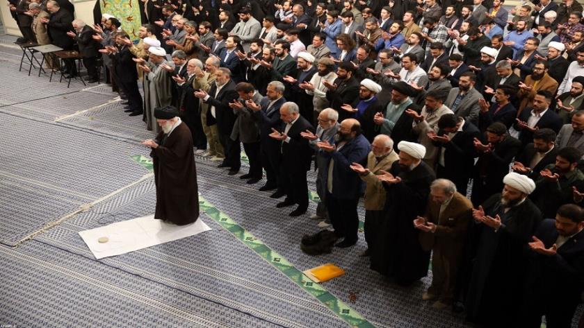 Iranpress: دیدار شاعران با رهبر معظم انقلاب اسلامی