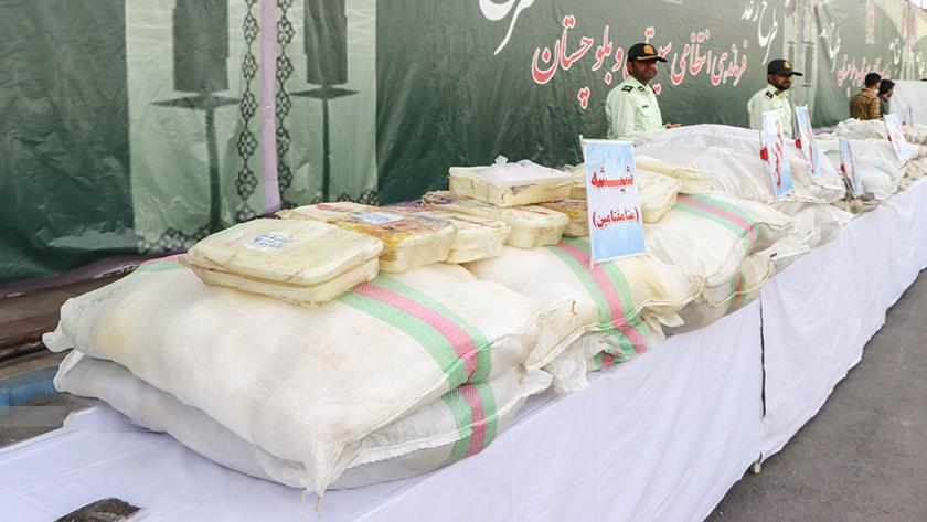 ایران پرس: کشف بیش‌از یک تن مواد مخدر در جنوب شرق ایران
