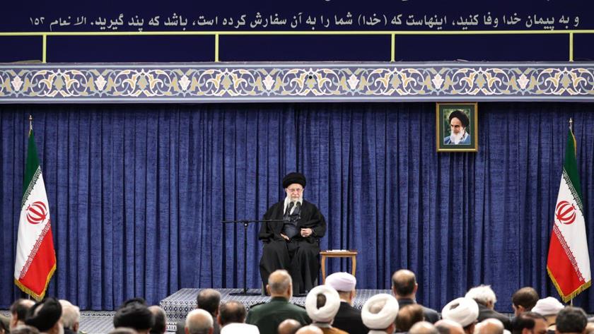 Iranpress: چرا «مشارکت مردم» در شعار سال قرار گرفت