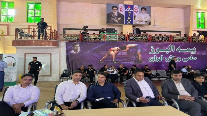 Iranpress: آغاز رقابت‌های کشتی فرنگی جام تختی با حضور سرمربی تیم ملی