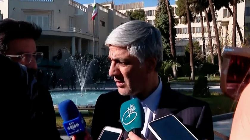 Iranpress: وزیر ورزش و جوانان: حق پخش حق ورزش است